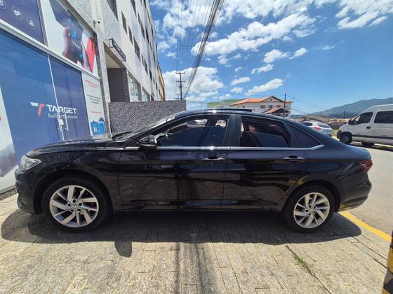 VOLKSWAGEN JETTA 1.4 250 TSI TOTAL FLEX COMFORTLINE TIPTRONIC